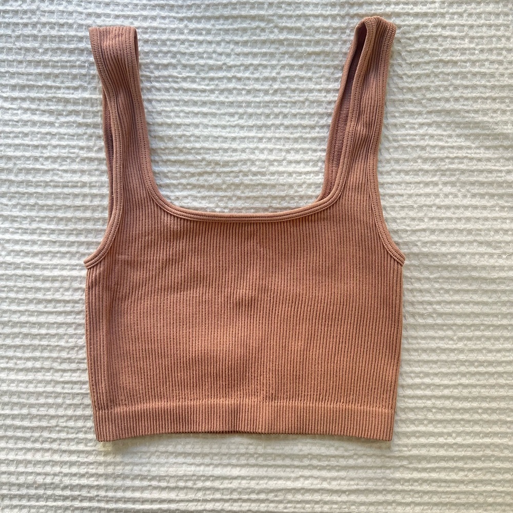 NWOT Zara Ribbed Crop Top - Peach